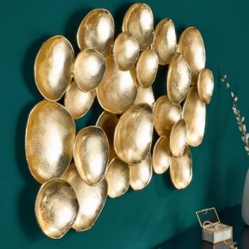 Estila Art deco dizajnová nástenná dekorácia Amren s ozdobnými kovovými plieškami zlatej farby 100cm obrázok