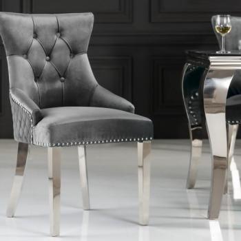 Estila Zámocká chesterfield stolička Eleanor v sivej farbe zo zamatu 97cm s klopadlom obrázok