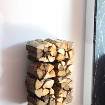 Radius design cologne Dřevník 8 poliček RADIUS DESIGN (WOODEN TREE STAND SMALL 730A) černá obrázok